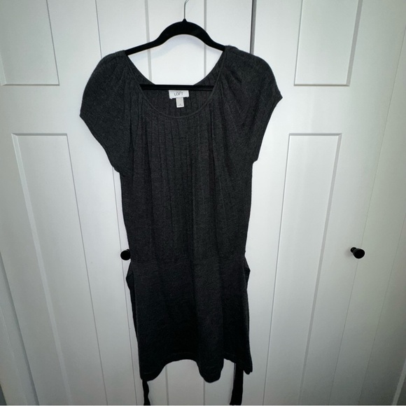 Loft Ann Taylor Sweater Dress with Short Sleeves and attached belt - Medium - Picture 4 of 10